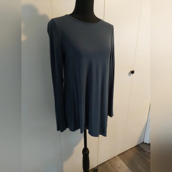 Eileen Fisher Longsleeve Blouse Top lightweight Asymmetric hem blue XS - Picture 6 of 8